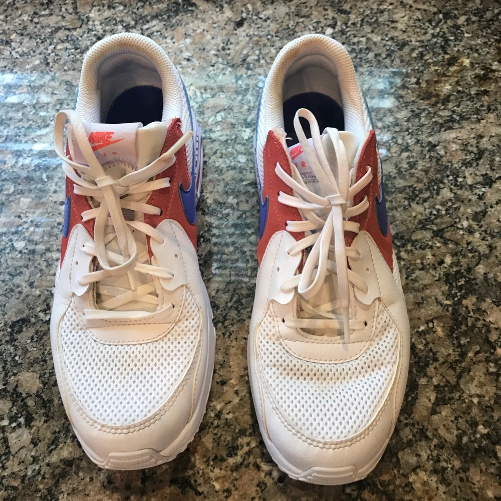 Nike air maxes size 9